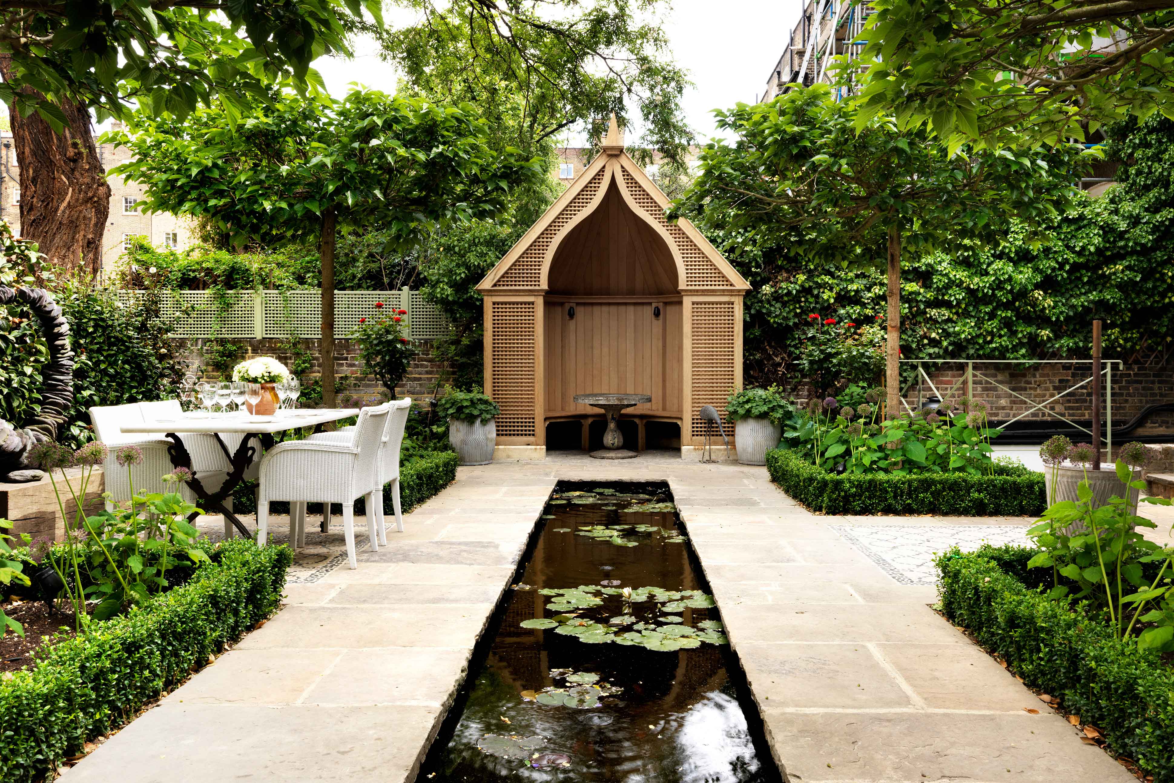 RHS Chelsea Flower Show | Number Sixteen, London | Mr & Mrs Smith