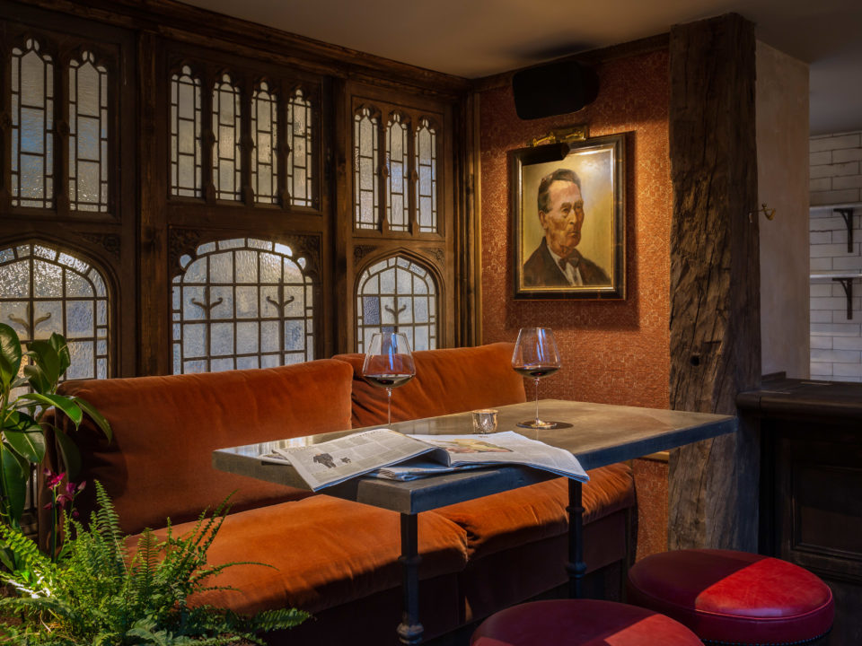 Bar at the Double Red Duke in the Cotswolds | Mr & Mrs Smith